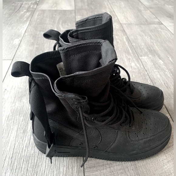 Nike SF Air Force 1 - high “triple black”. Womens size 8. BNWOT. Never worn - Picture 3 of 5